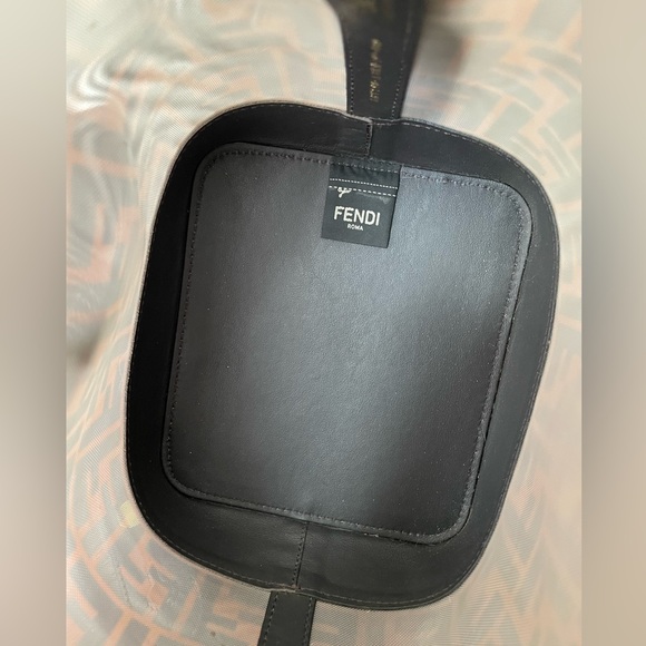 AUTHENTIC FENDI MON TRESOR BROWN BUCKET BAG IN ZUCCA MESH RETAIL 2,490$ - Picture 12 of 17